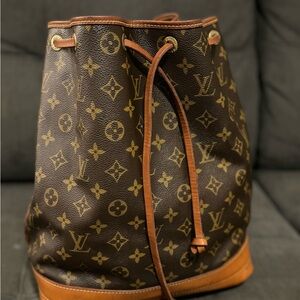 Authentic Louis Vuitton GM Noe purse / good condition